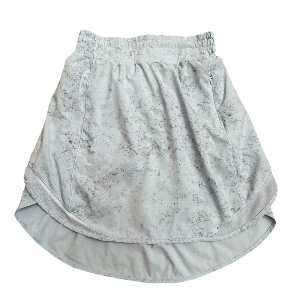 Lululemon Hotty Hot High Rise Skirt Skort Size 2 Light Blue Lycra Stretch EUC - Picture 4 of 10